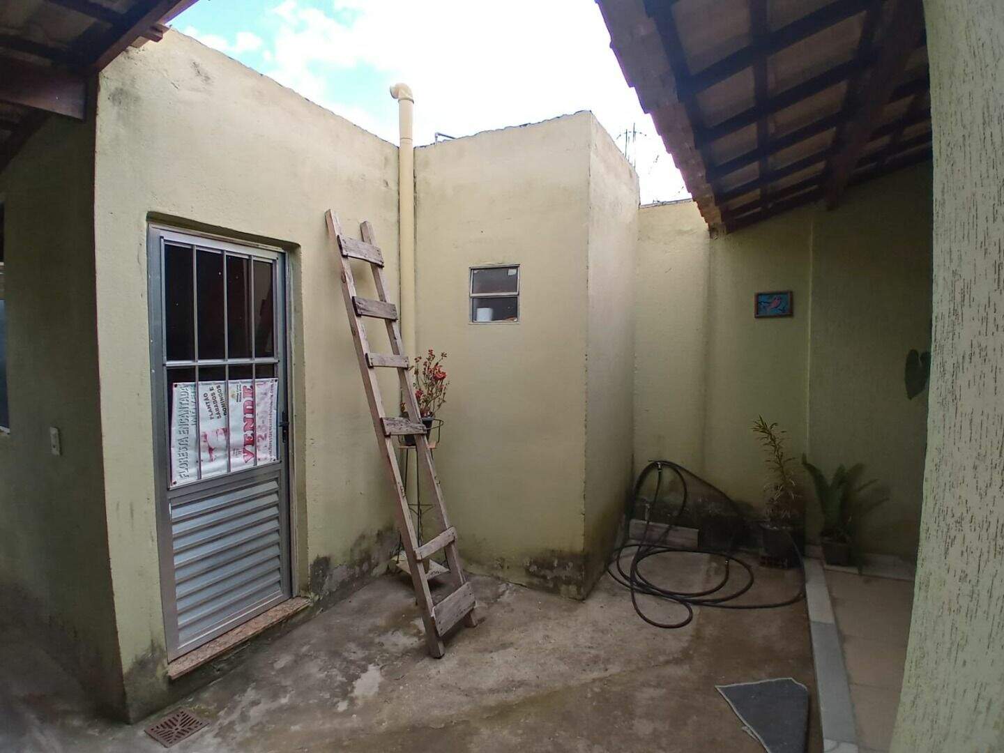 Casa à venda com 2 quartos, 90m² - Foto 5