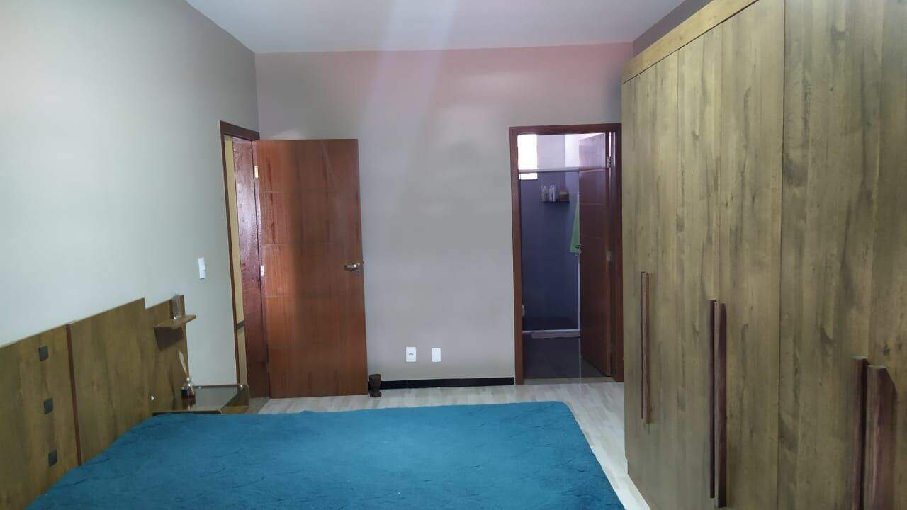 Casa à venda com 4 quartos, 198m² - Foto 12