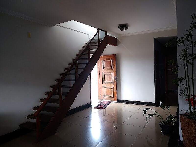 Casa à venda com 7 quartos, 360m² - Foto 12