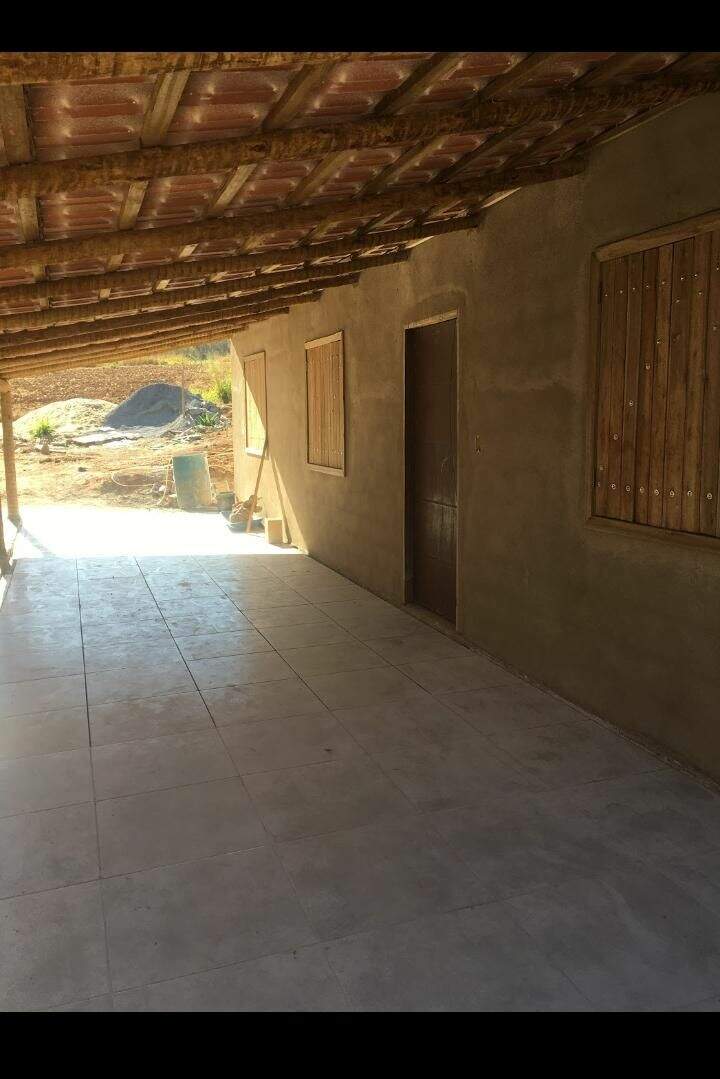 Fazenda à venda com 1 quarto, 40m² - Foto 1