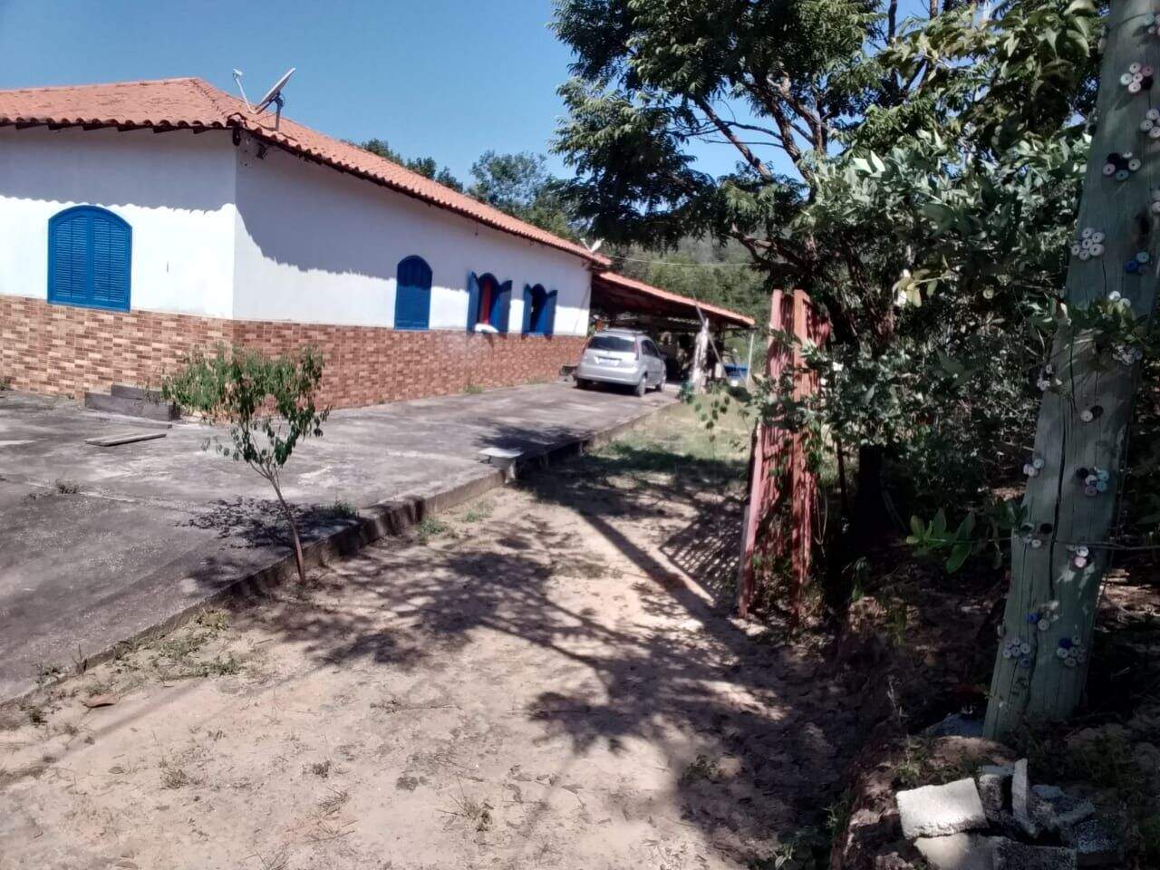 Fazenda à venda com 2 quartos, 10000m² - Foto 1