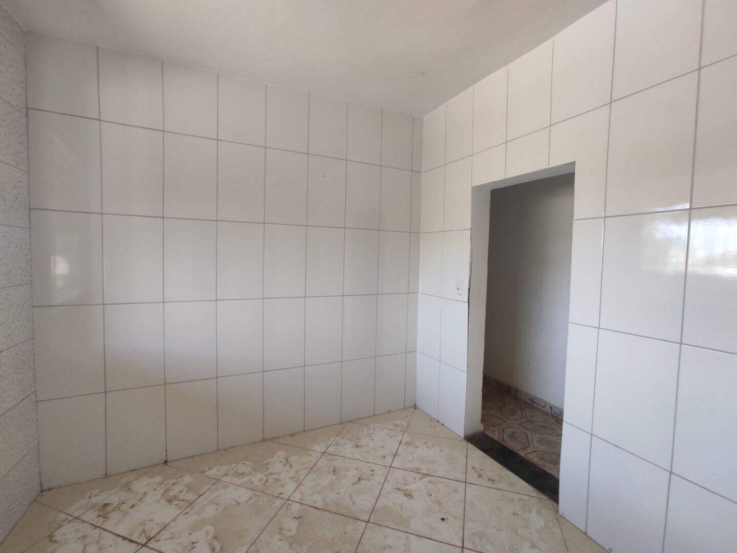 Casa à venda com 4 quartos, 120m² - Foto 9