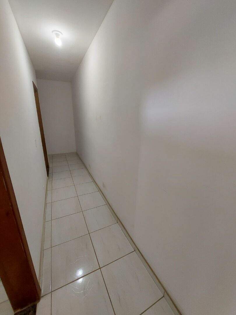 Casa à venda com 3 quartos, 180m² - Foto 4