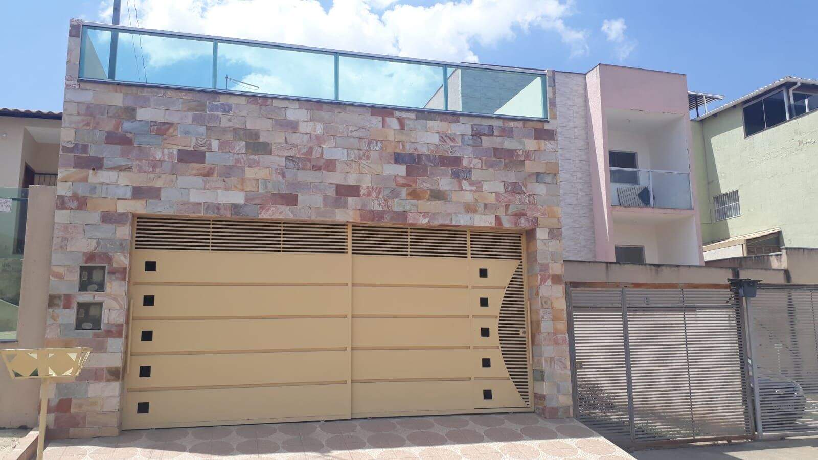 Casa à venda com 2 quartos, 180m² - Foto 1