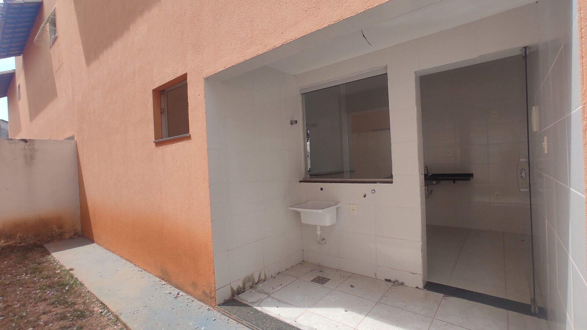 Casa à venda com 2 quartos, 65m² - Foto 8