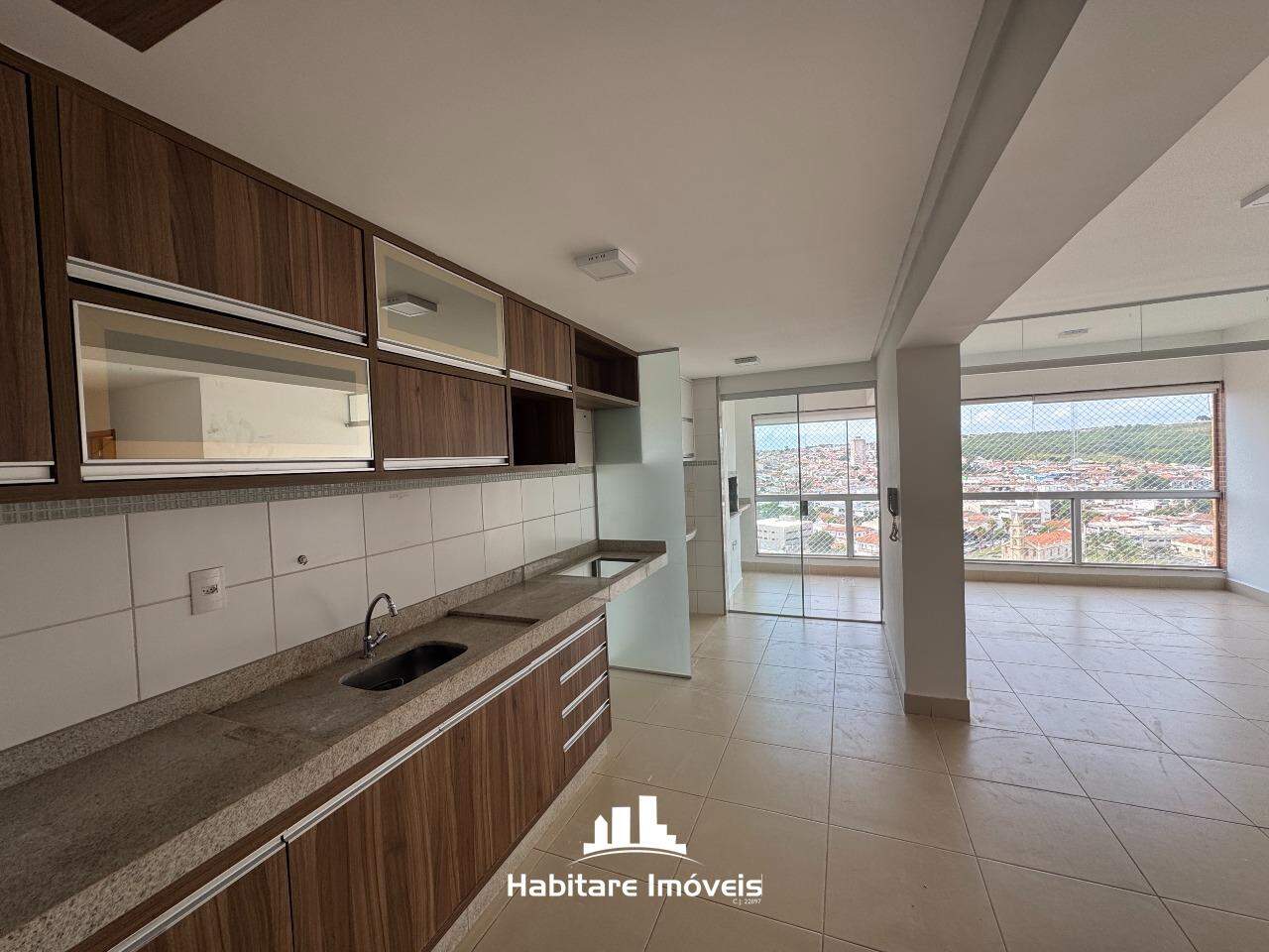 Casa à venda no bairro Condomínio Ipê Cataluña