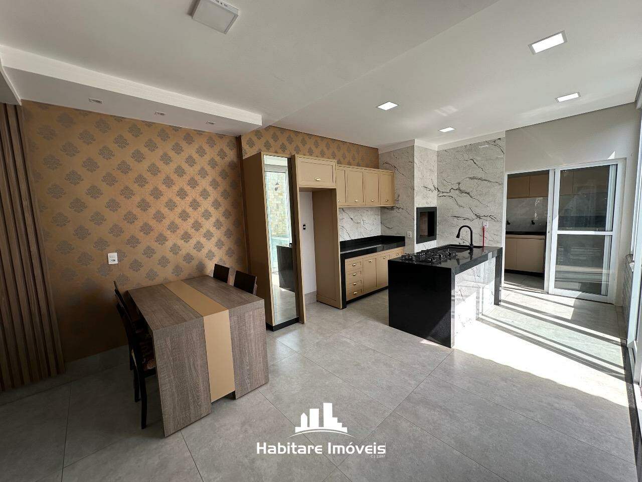 Casa de Condomínio à venda no bairro Condomínio Solar das Américas