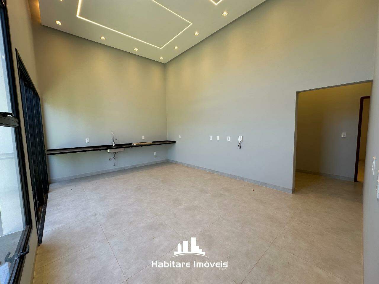 Casa à venda no bairro Santa Helena II