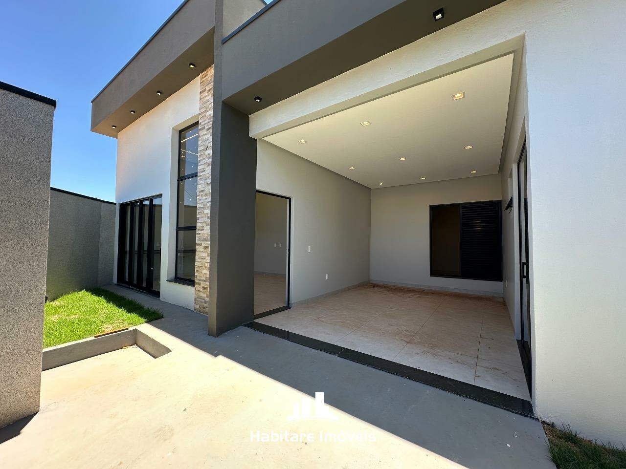 Casa à venda no bairro Santa Helena II