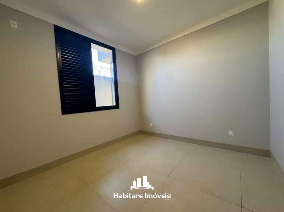 Casa à venda no bairro Santa Helena II