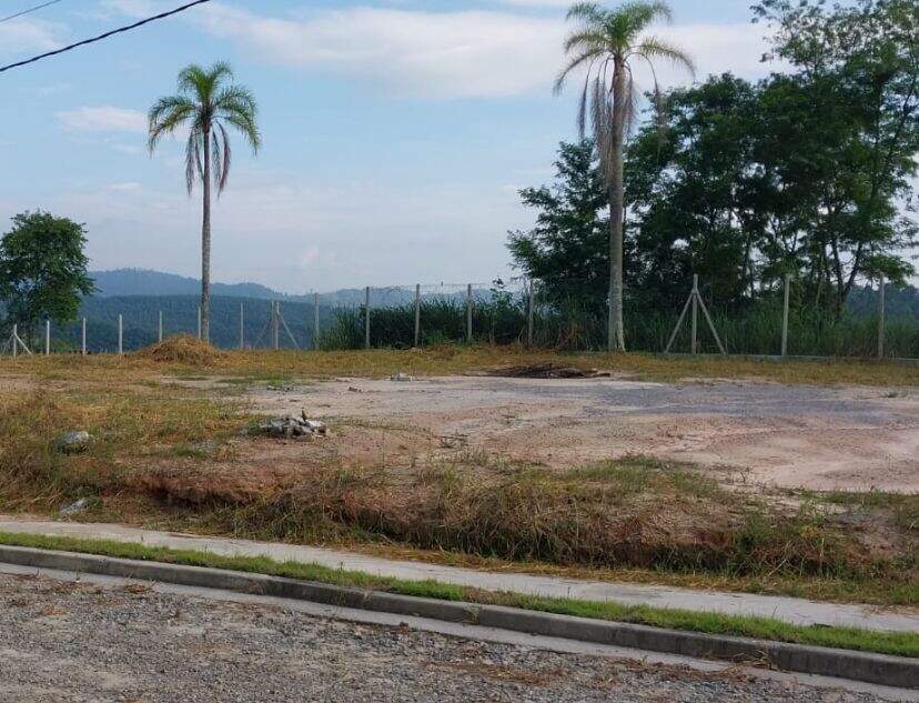 Terreno à venda no Chácaras Guanabara: 