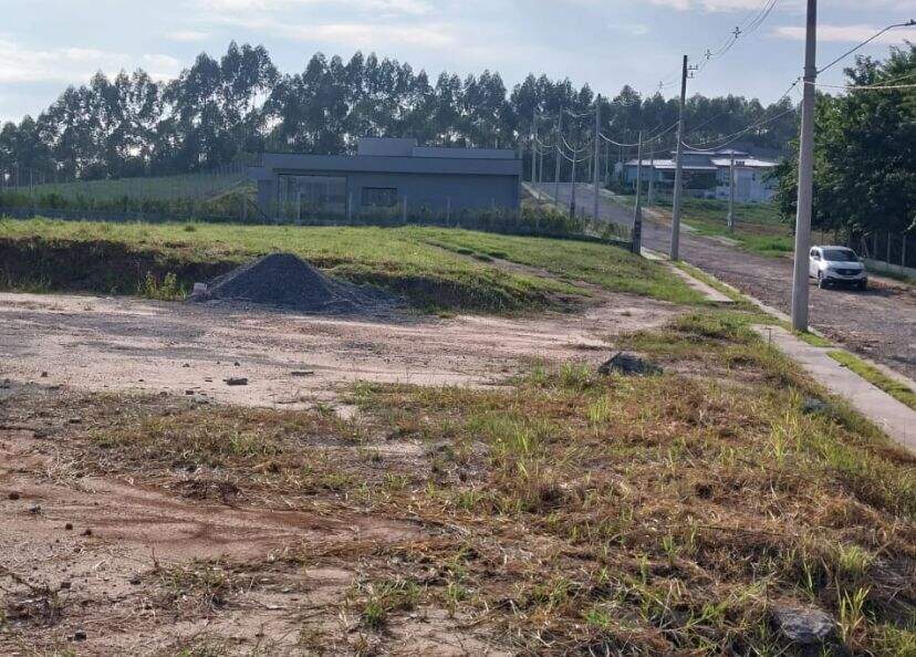 Terreno à venda no Chácaras Guanabara: 