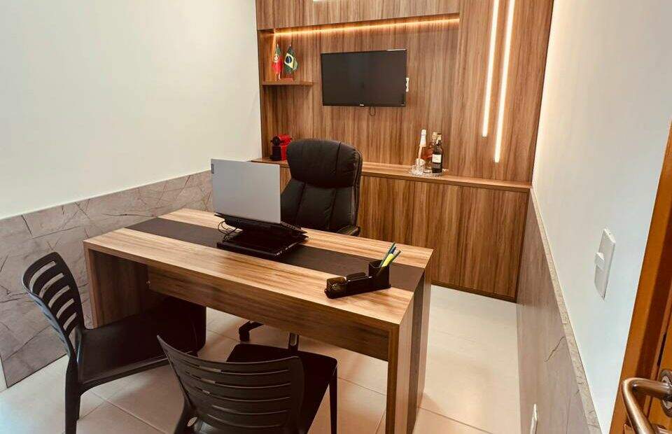 Sala à venda no Centro: 