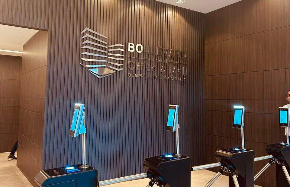 Sala à venda no Centro: 