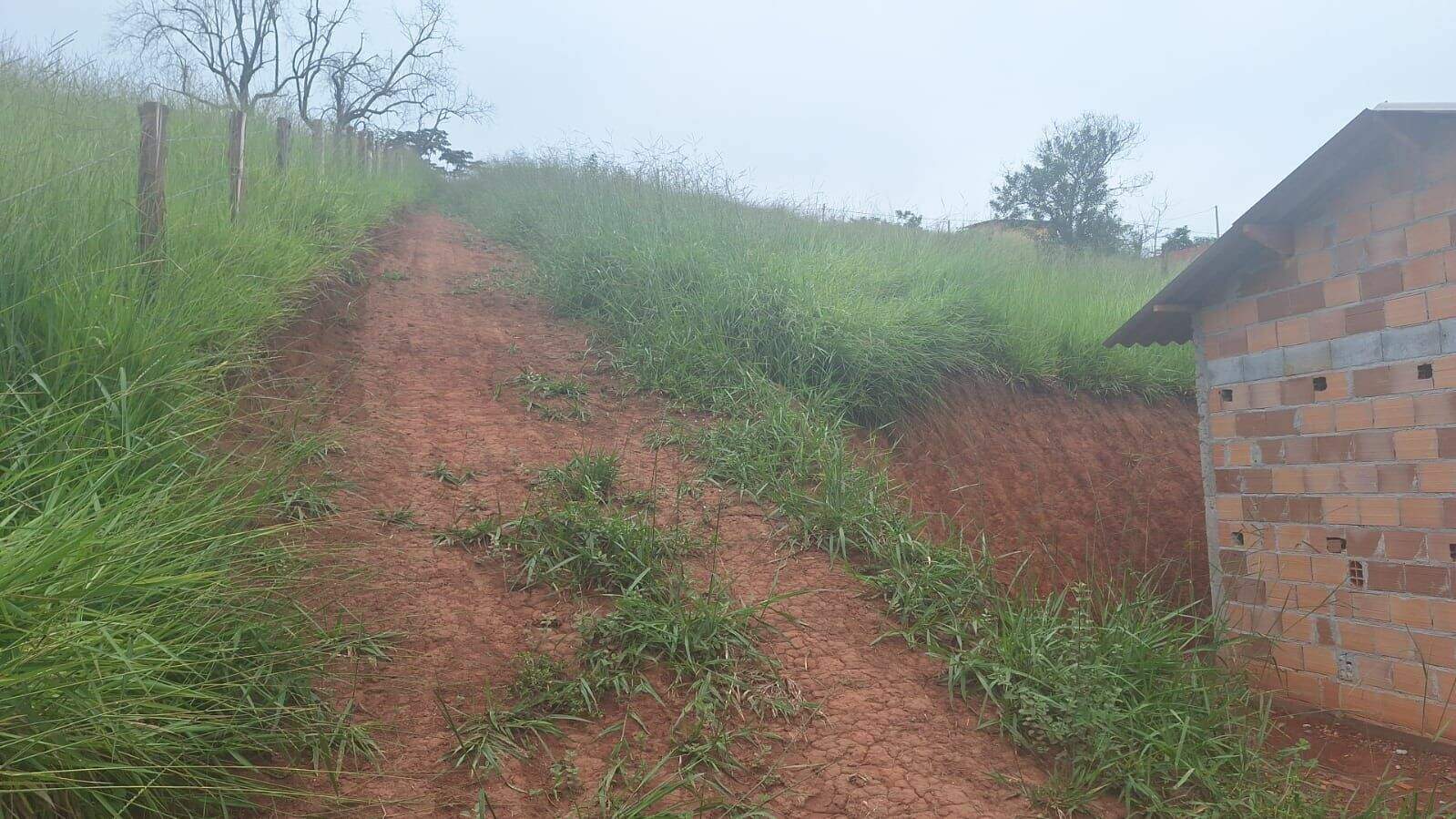 Terreno à venda no Veraneio Irajá: 