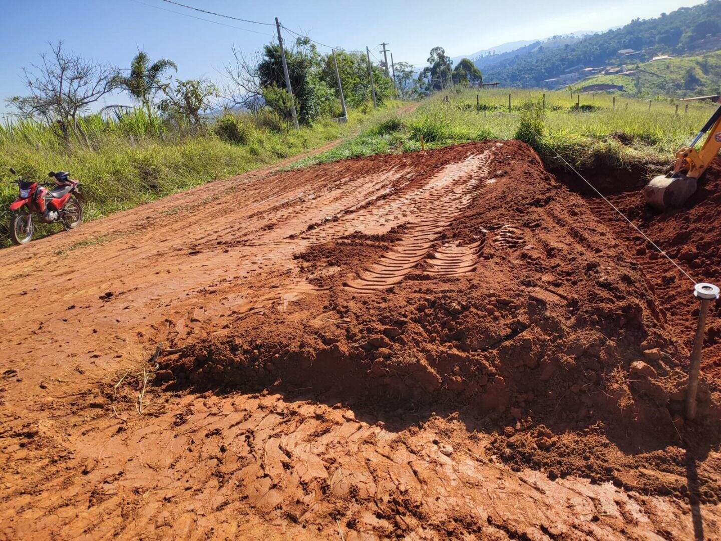 Terreno à venda no Veraneio Irajá: 