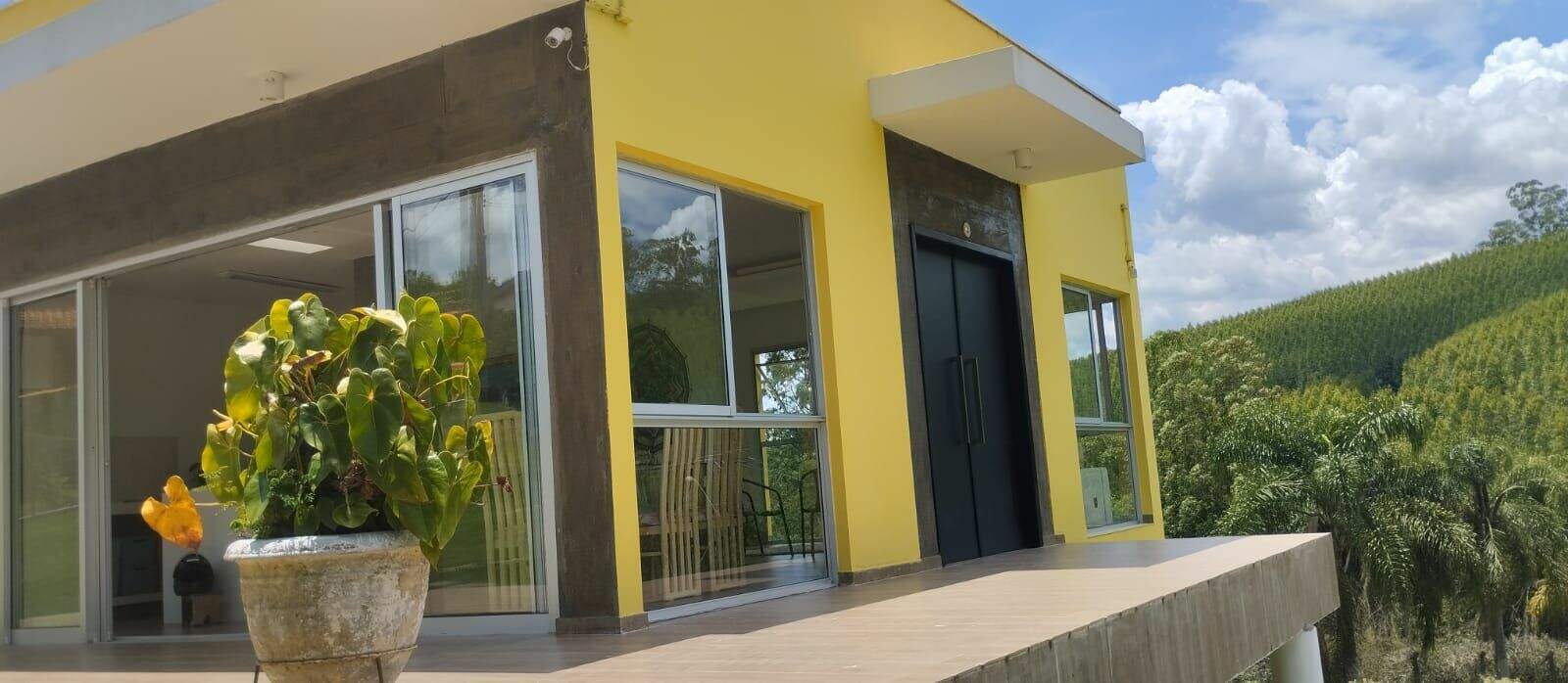 Casa à venda no Paião: 