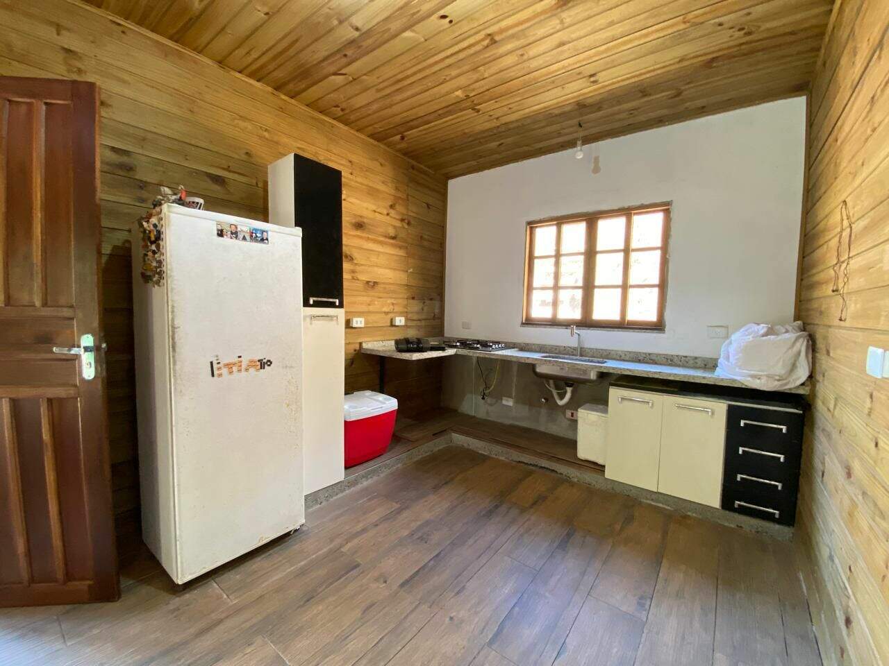 Casa à venda no Paião: 