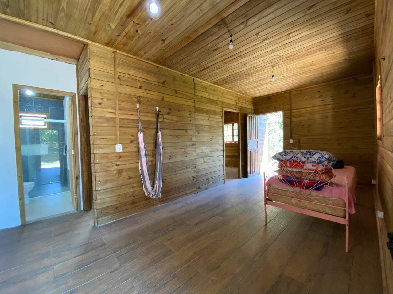 Casa à venda no Paião: 
