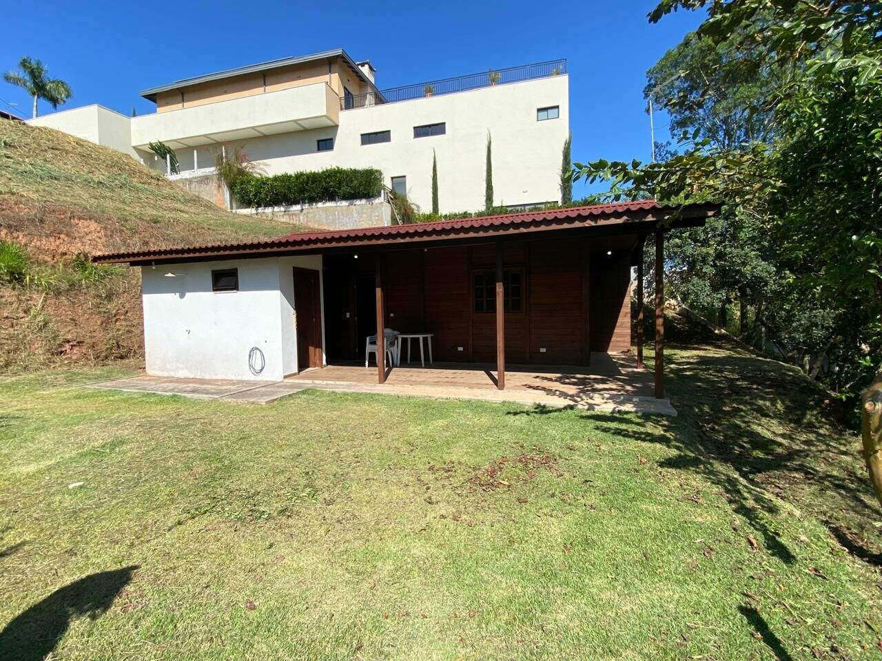 Casa à venda no Paião: 