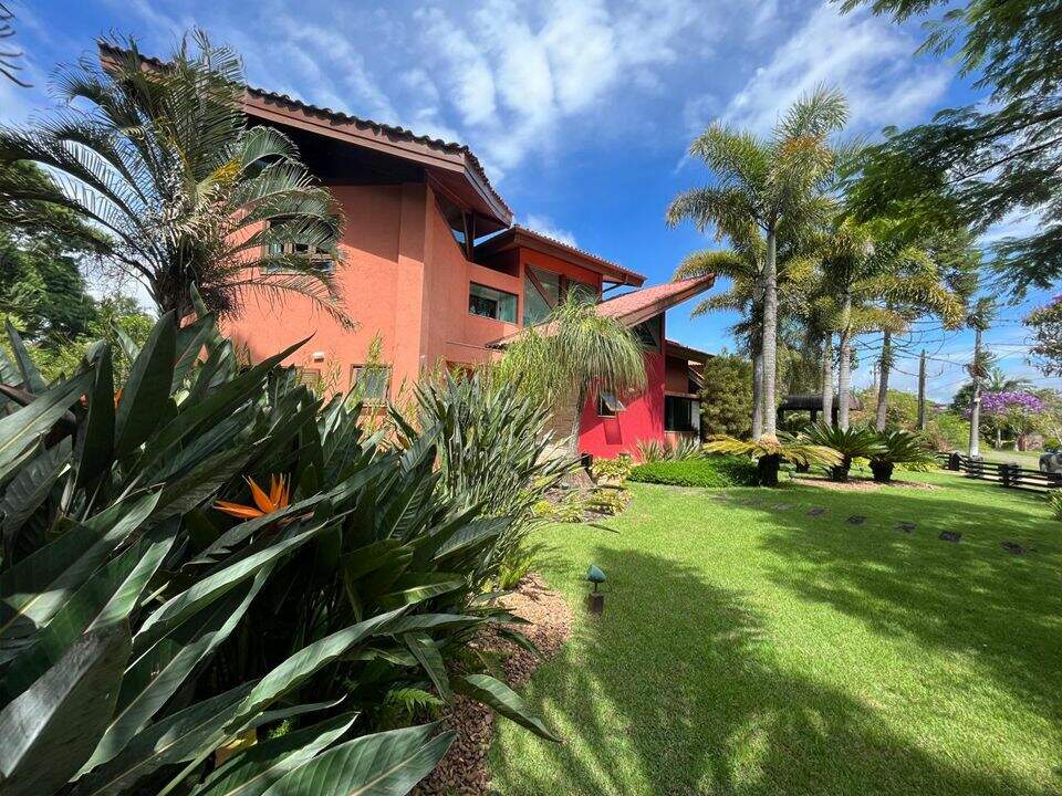 Casa à venda no Paião: 