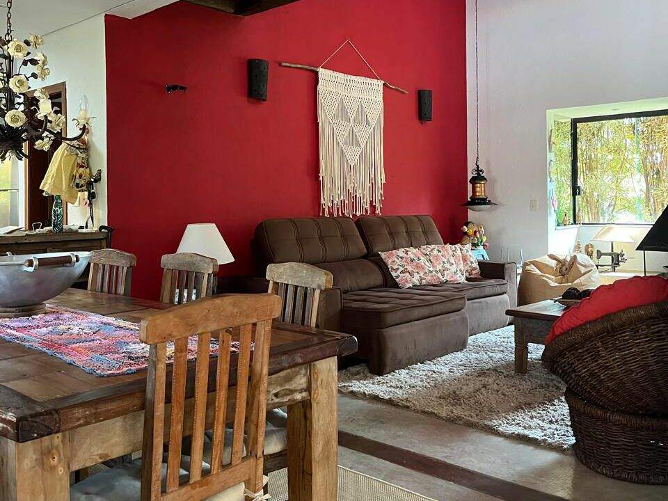 Casa à venda no Paião: 