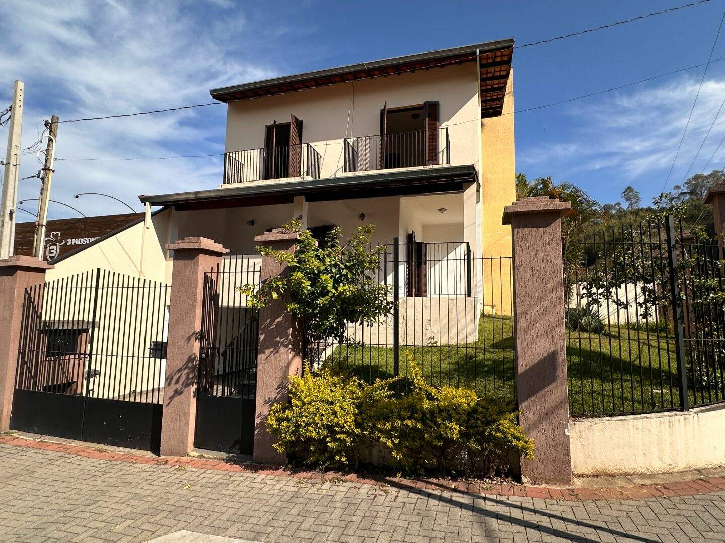 Sobrado à venda no Nogueira: 