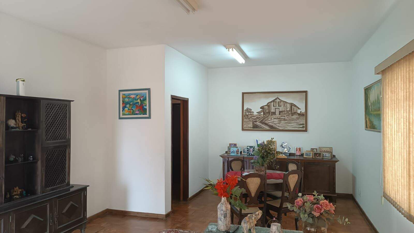 Casa à venda no Centro: 