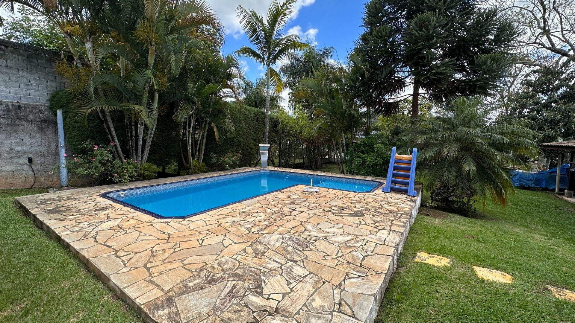 Chácara à venda no Jardim Costão: 