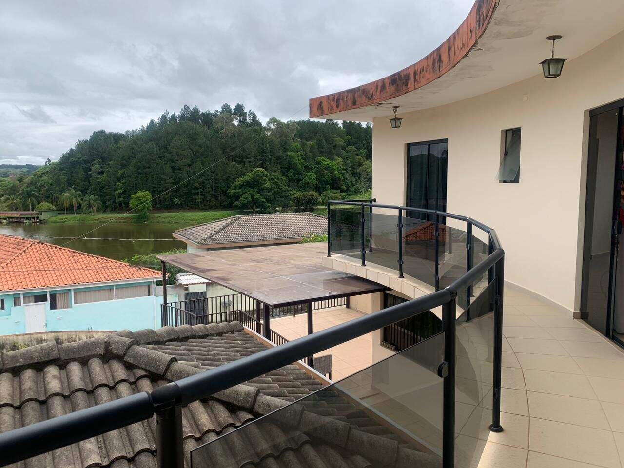 Casa à venda no Vale dos Eucaliptos: 