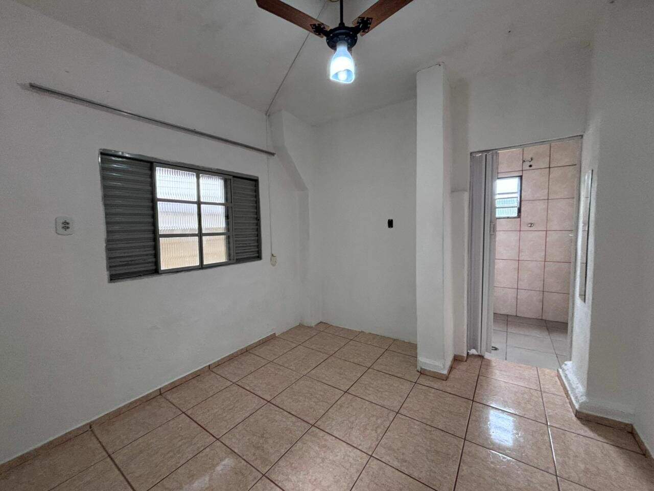 Casa para aluguel no Centro: 