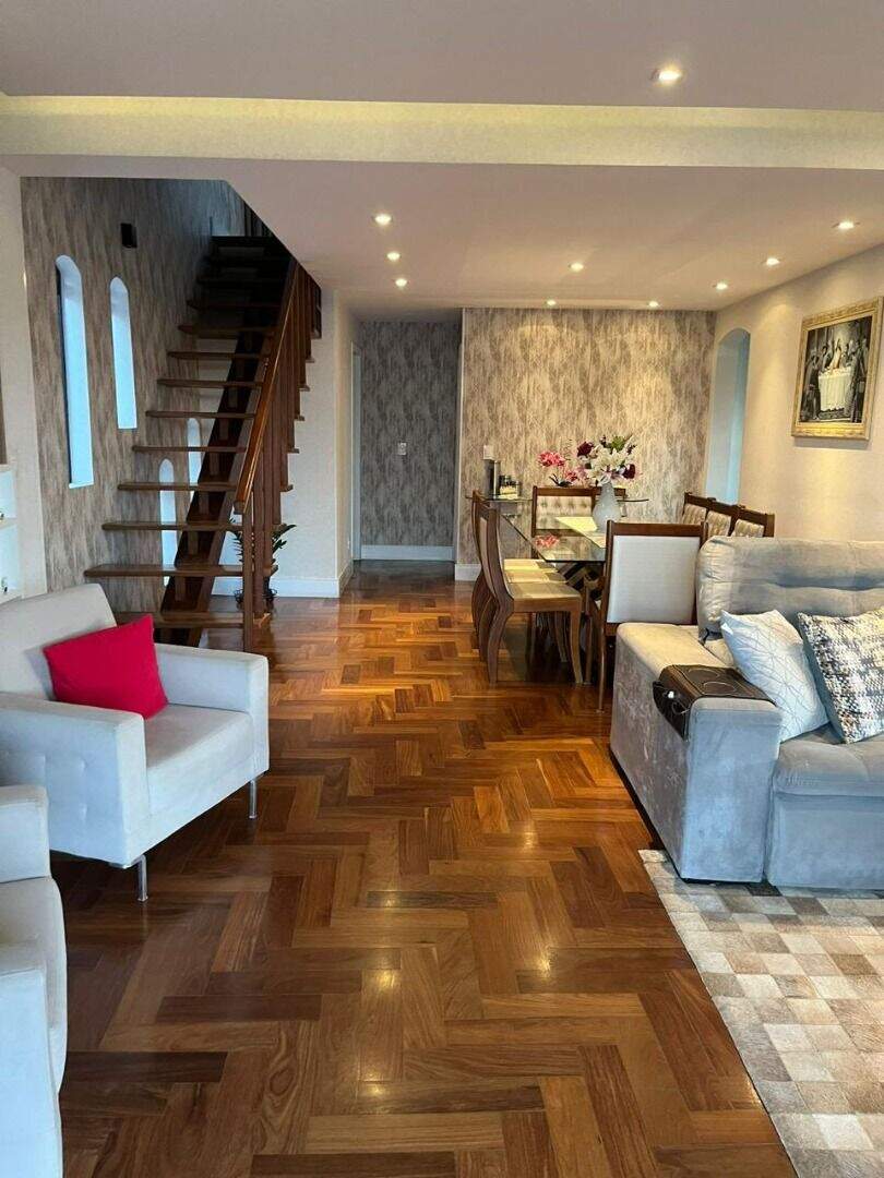 Casa à venda no Centro: 
