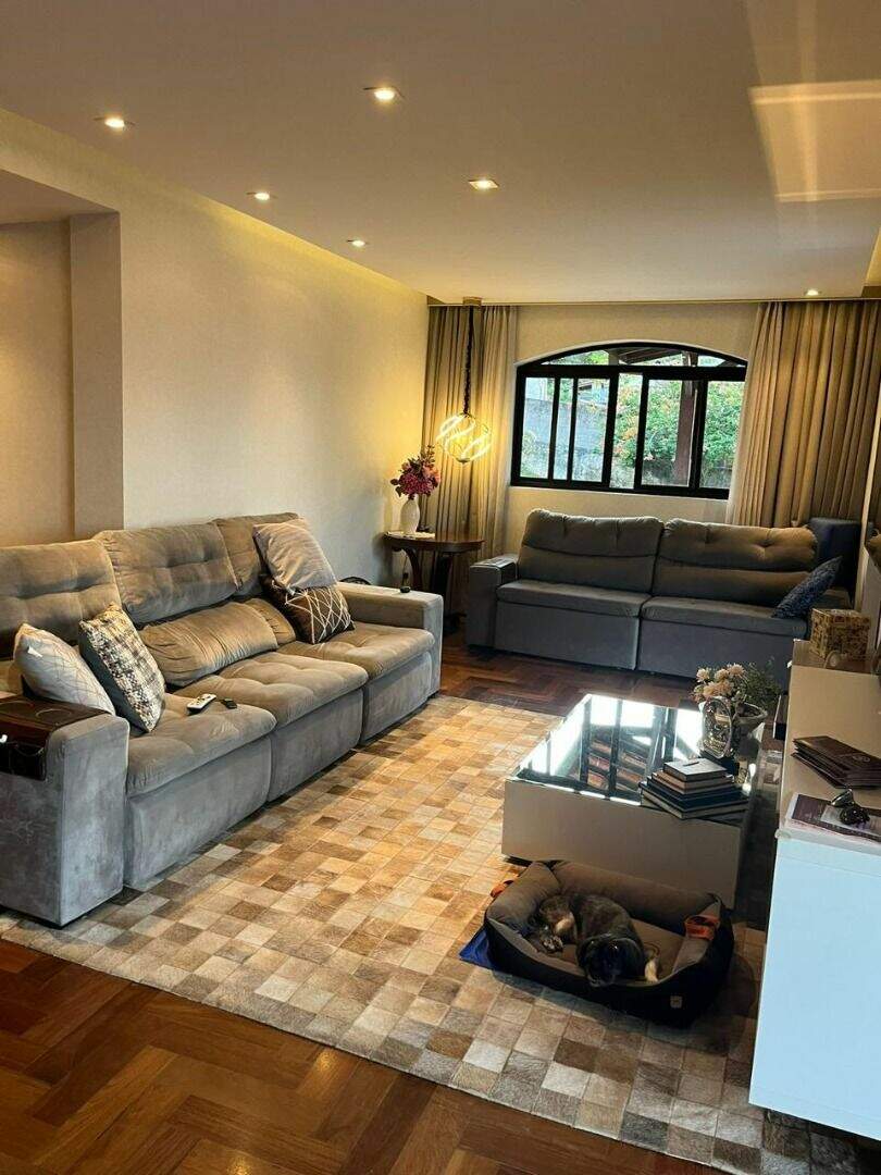 Casa à venda no Centro: 