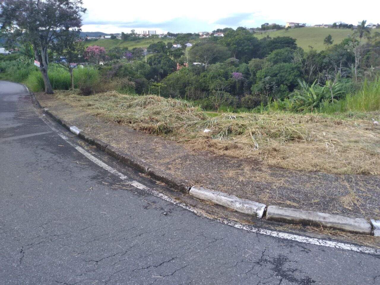 Terreno à venda no Jardim Dulce: 