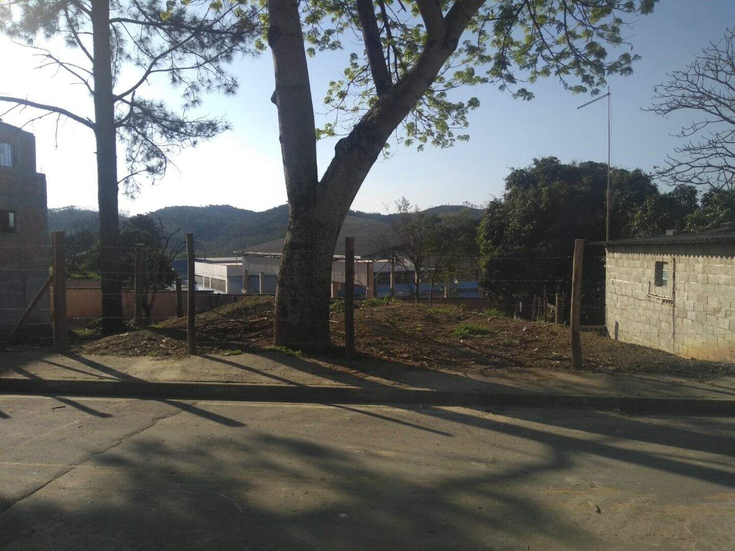 Terreno à venda no Jardim Dulce: 