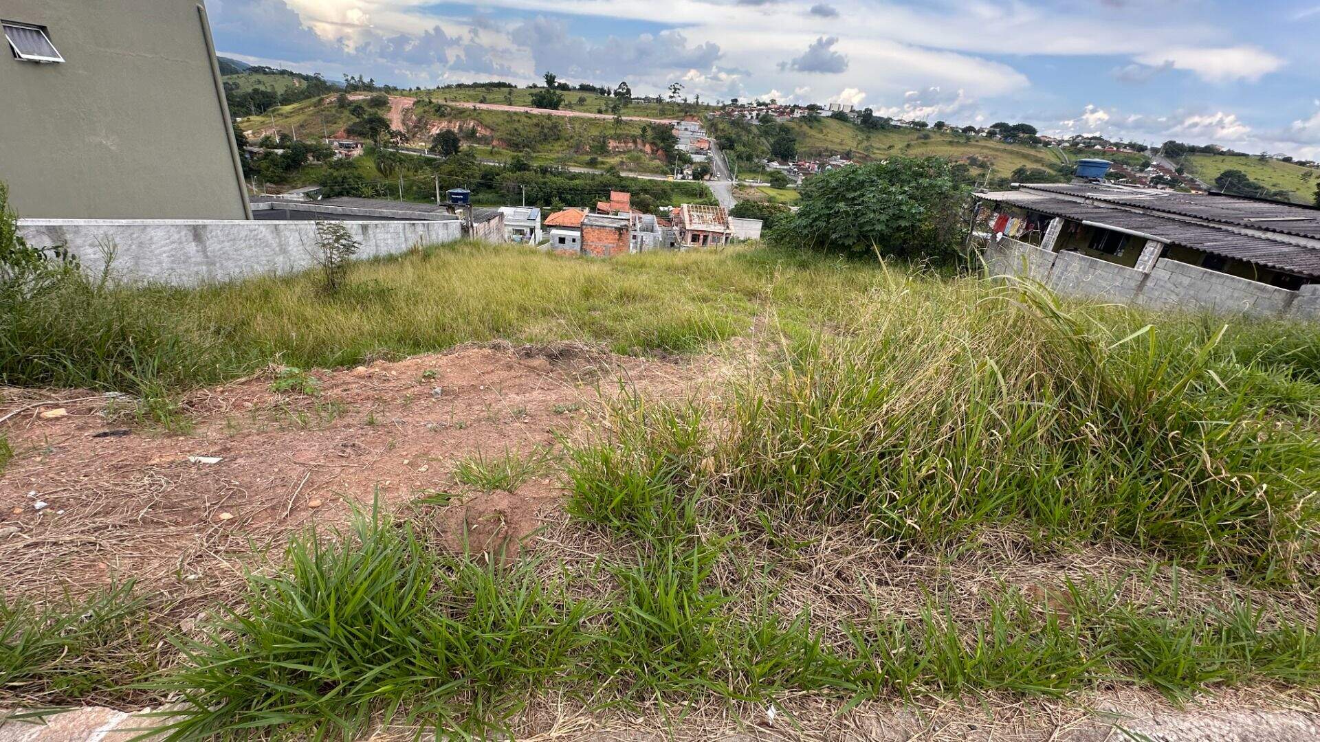 Terreno à venda no Jardim Dulce: 