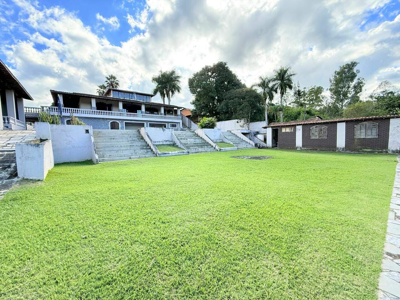 Chácara para aluguel no Estância Guararema: 