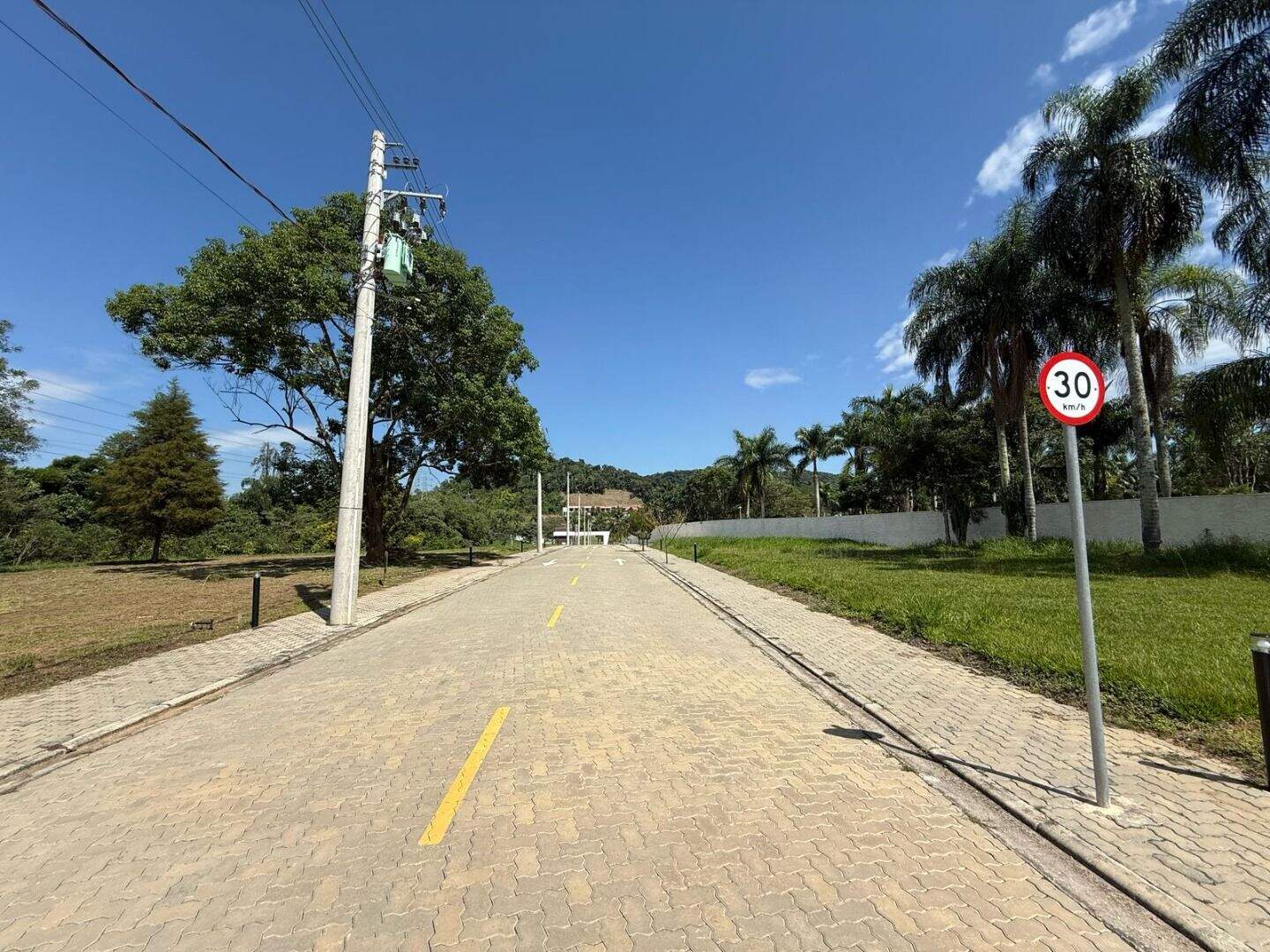 Terreno à venda no Estância Guararema: 