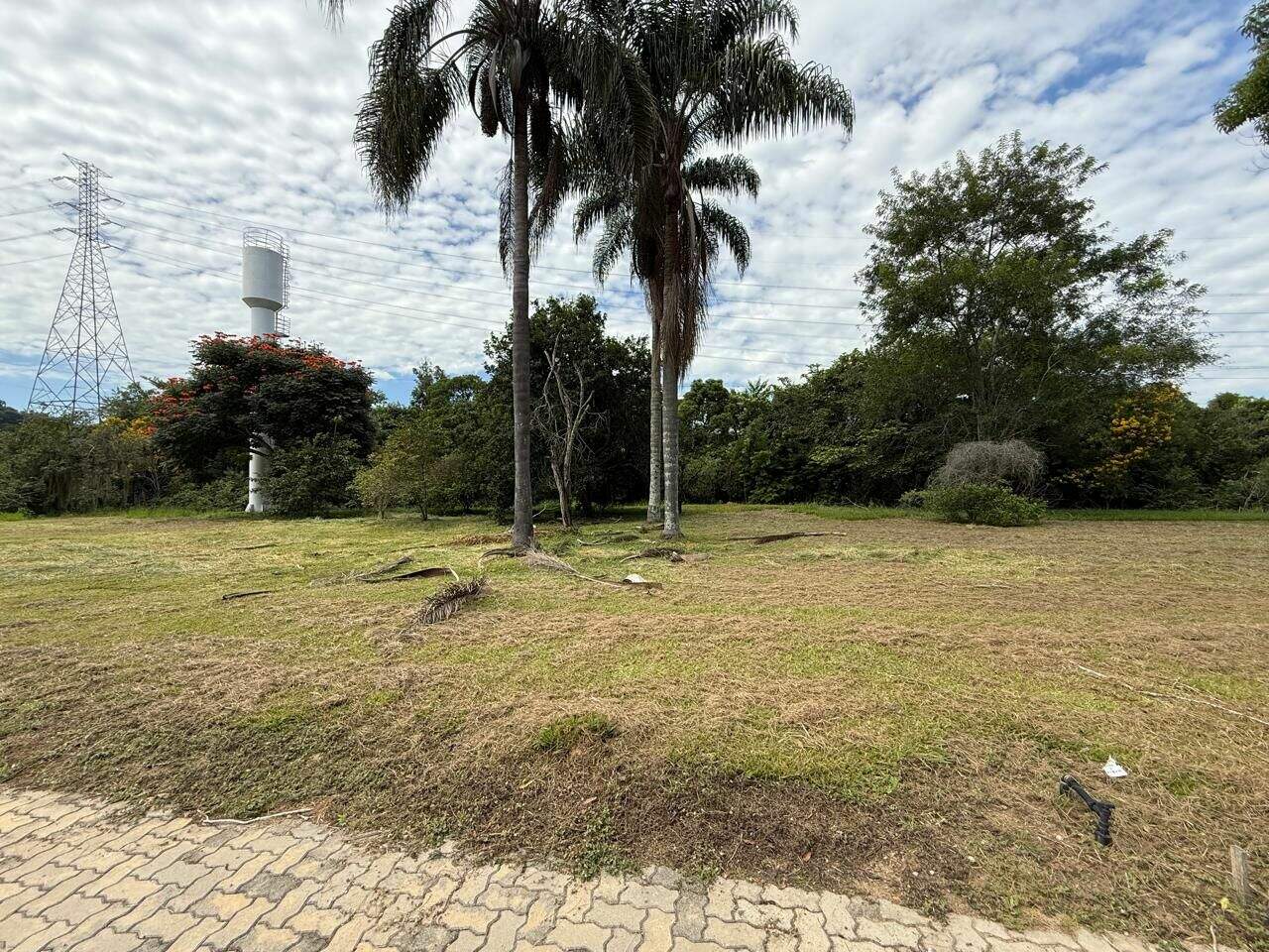 Terreno à venda no Estância Guararema: 