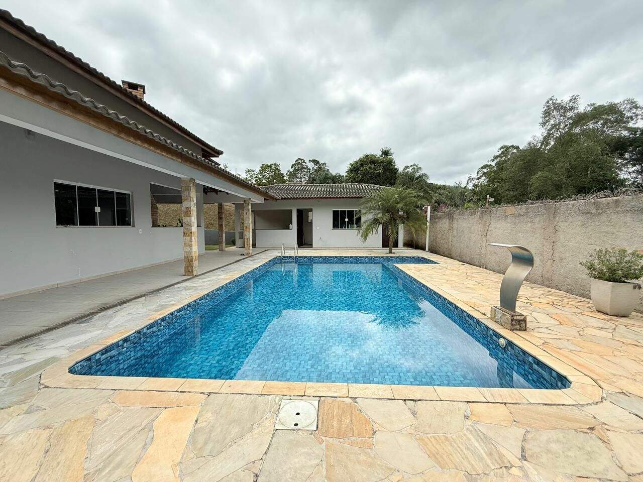 Casa à venda no Fazenda Paião (Alpes de Guararema): 