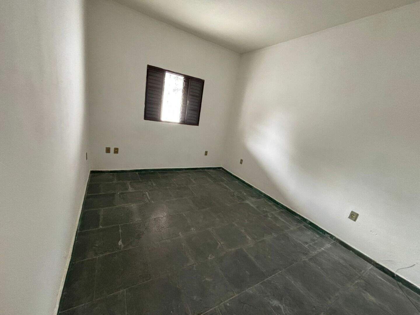 Casa para aluguel no Itapema: 