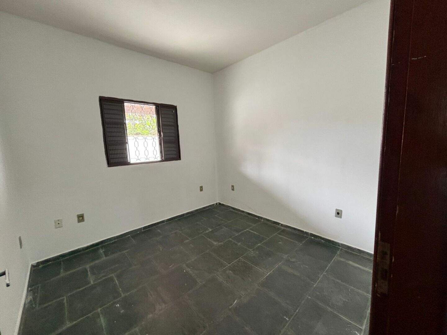 Casa para aluguel no Itapema: 
