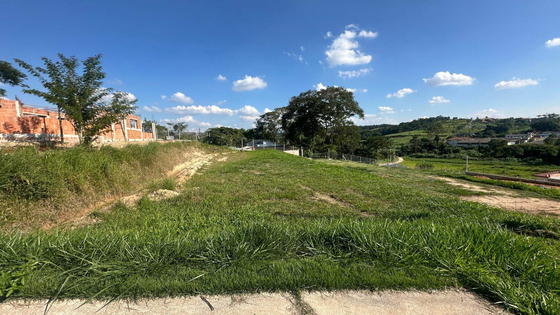 Terreno à venda no Chácaras Guanabara: 