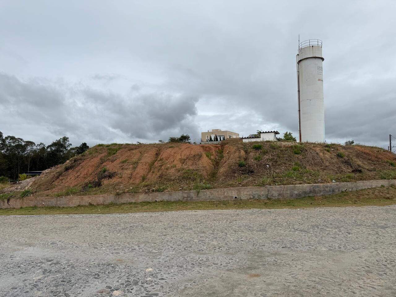 Terreno à venda no Zona de Adensamento Restrito (ZAR): 