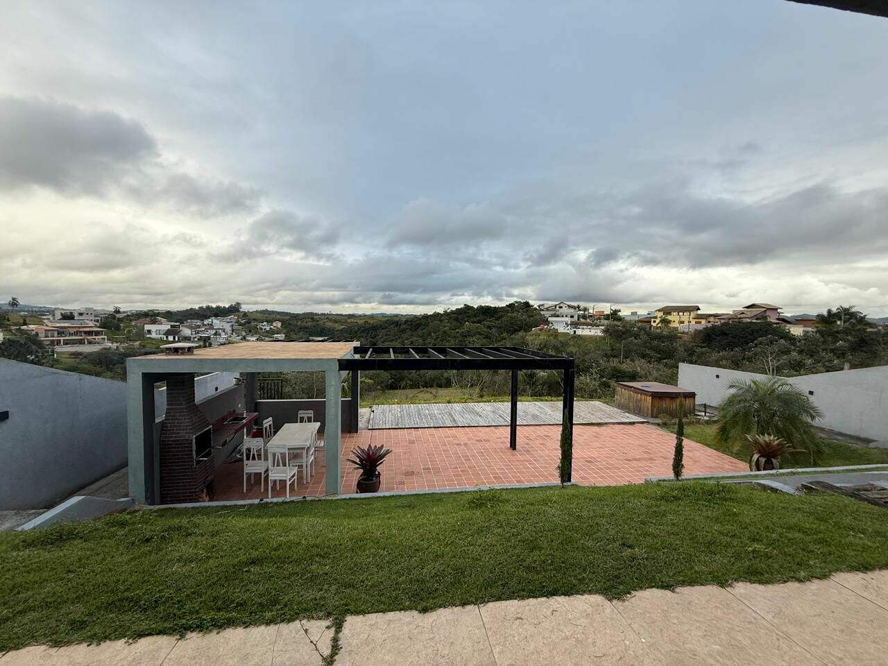 Casa à venda no Zona de Adensamento Restrito (ZAR): 