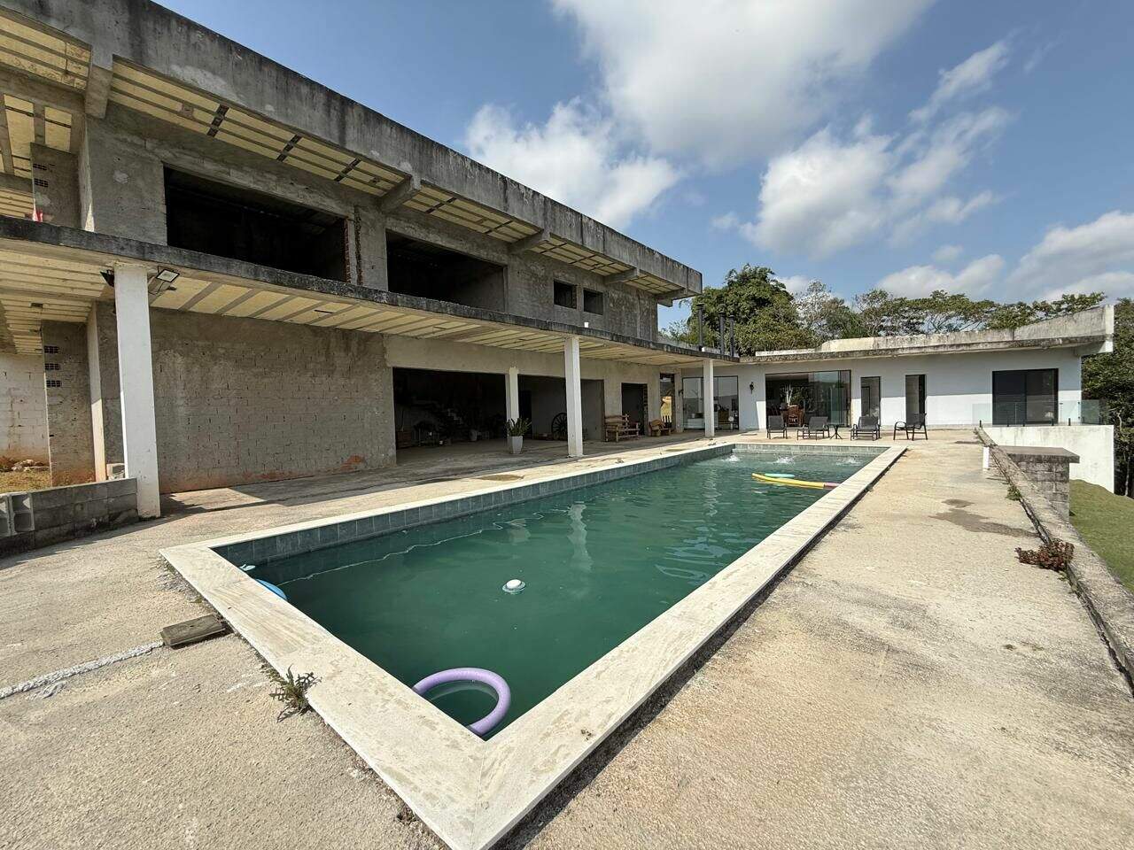 Casa à venda no Zona de Adensamento Restrito (ZAR): 