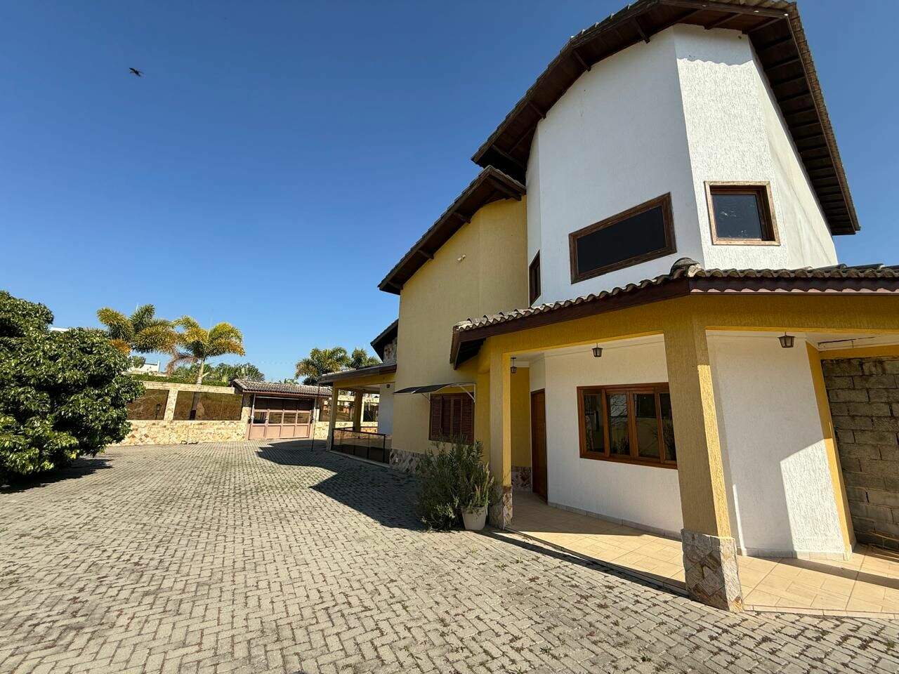 Casa para aluguel no Zona de Adensamento Restrito (ZAR): 