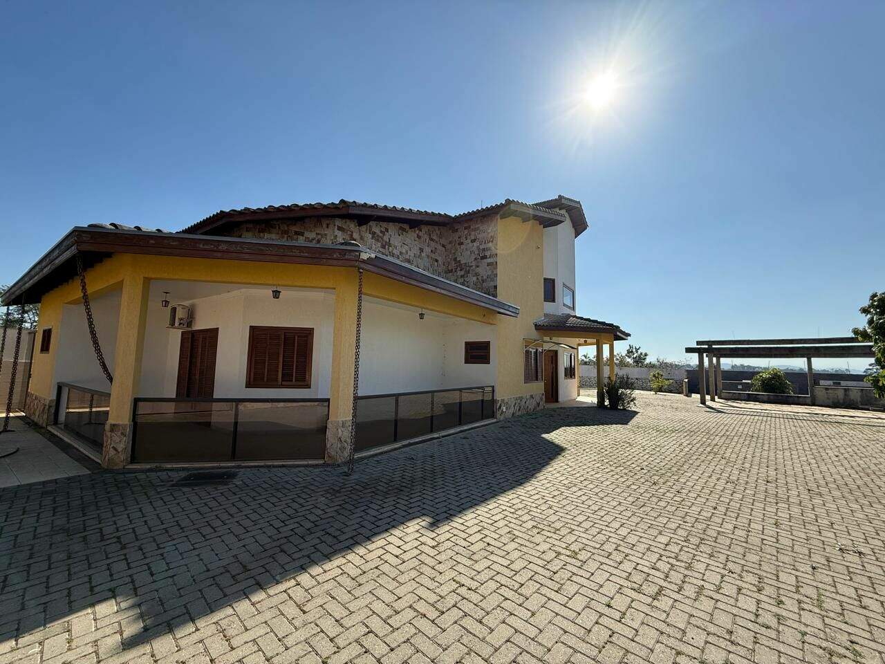Casa para aluguel no Zona de Adensamento Restrito (ZAR): 