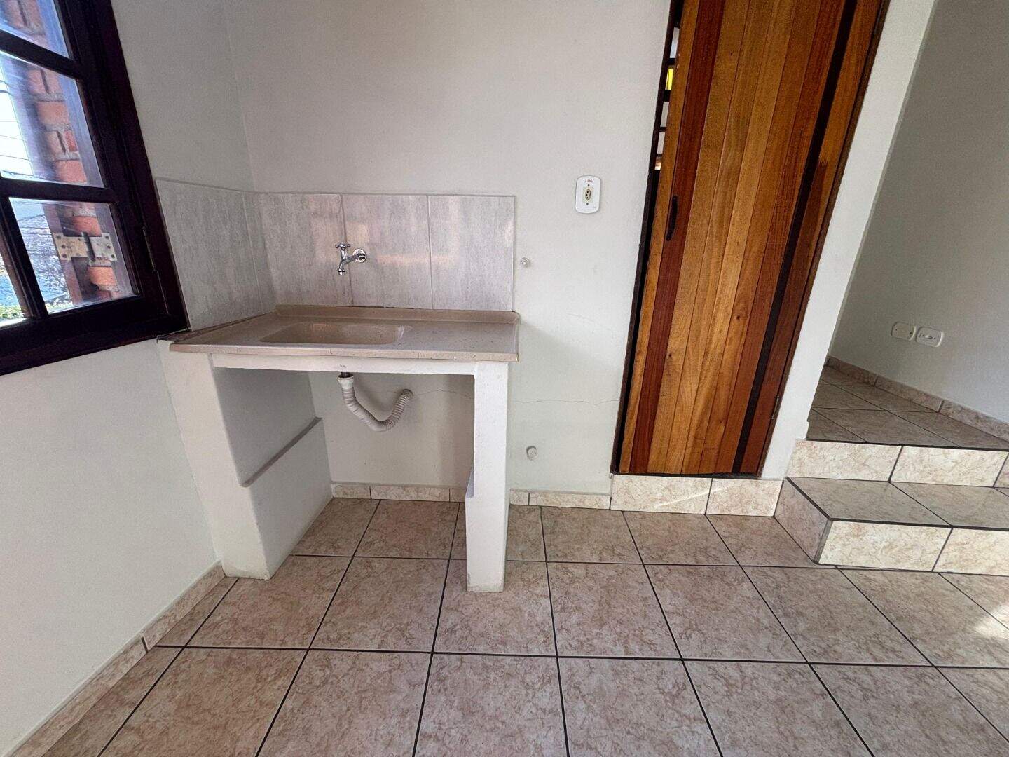 Kitnet para aluguel no Centro: 