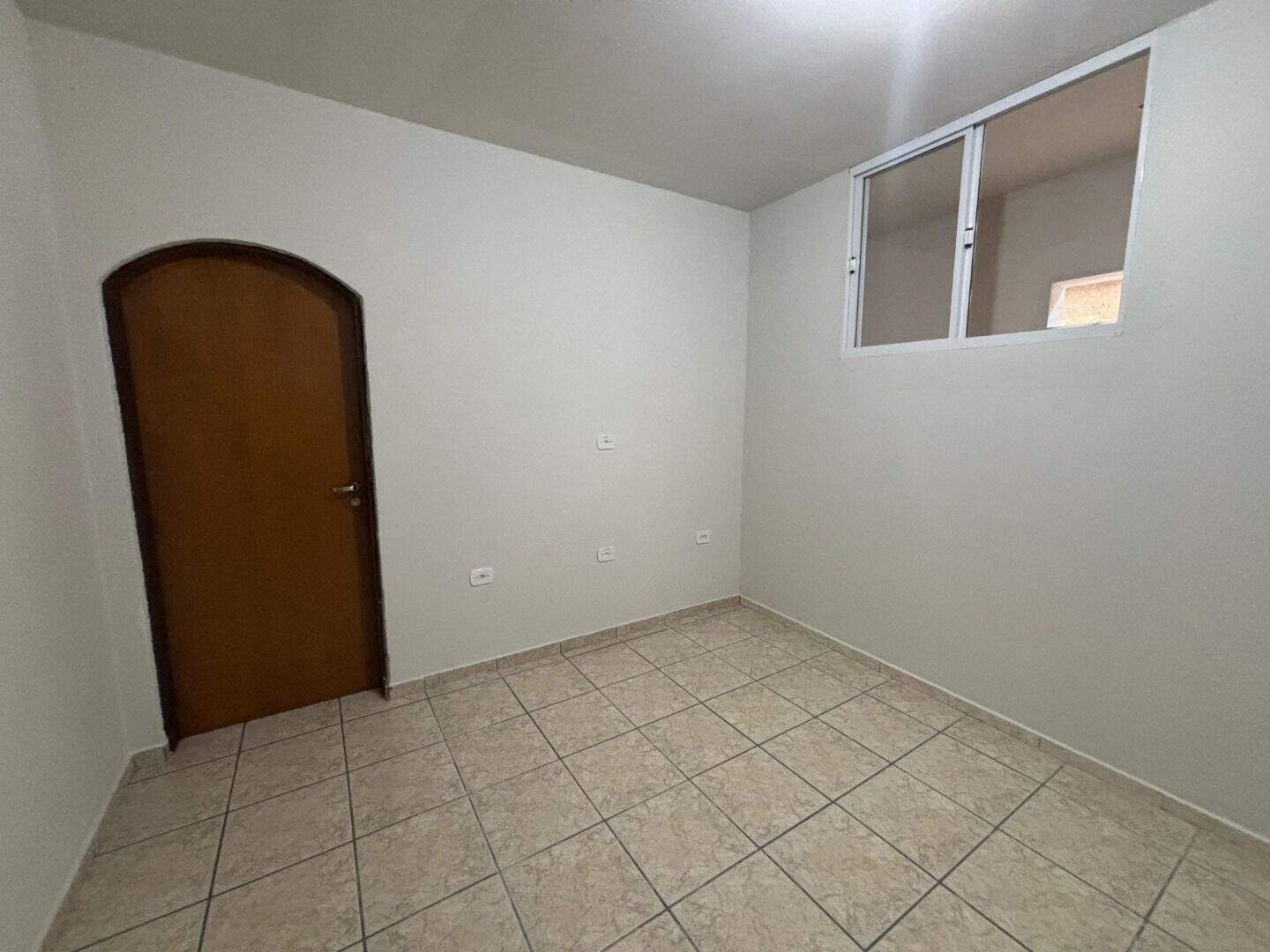 Kitnet para aluguel no Centro: 